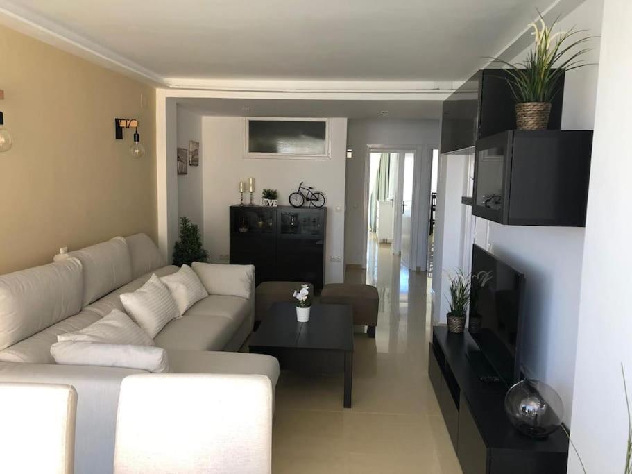 Apartamento Amplio Y Centrico Фуэнхирола Экстерьер фото